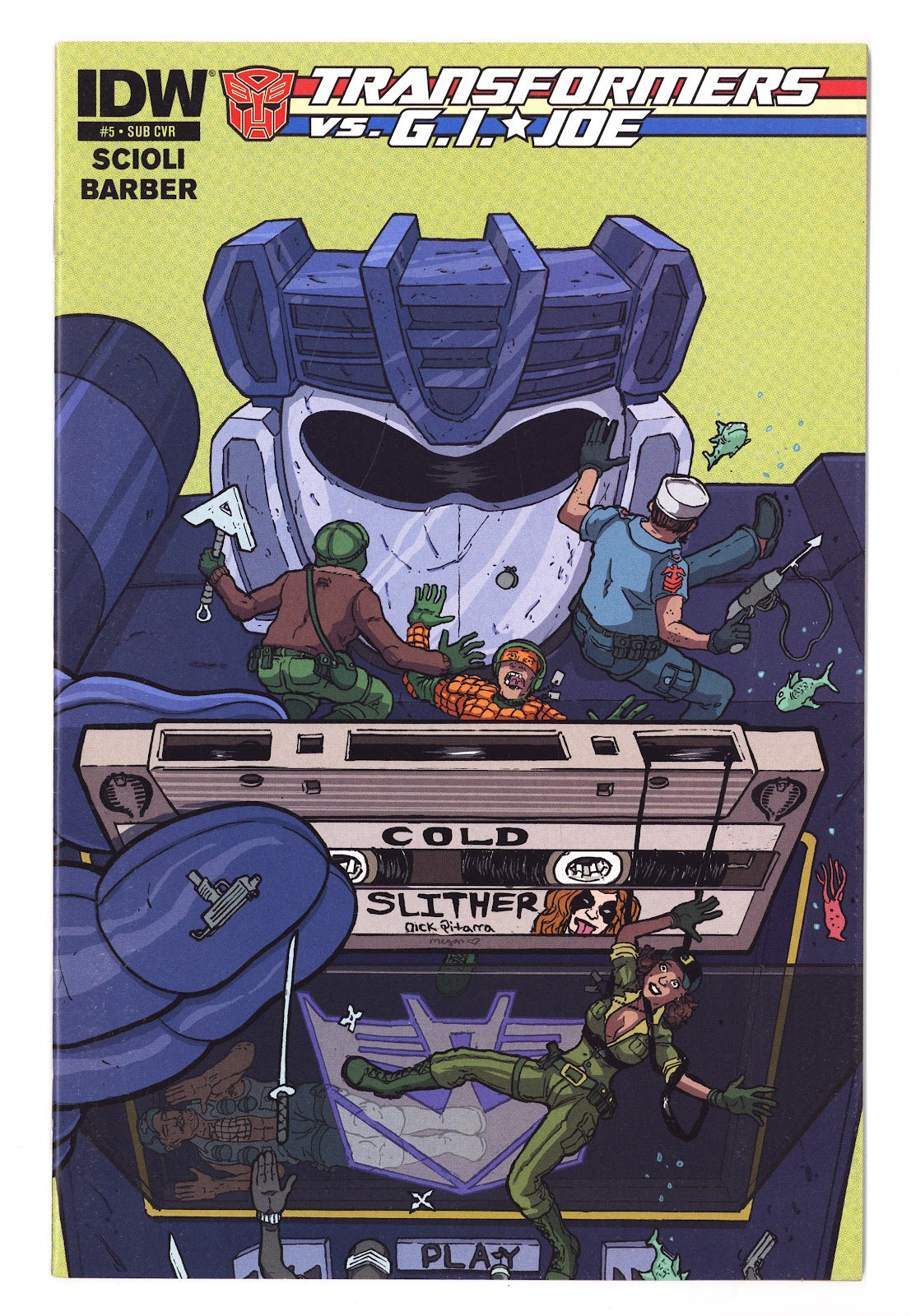 The Transformers vs. G.I. Joe 5 High Grade (2014) Pitarra Variant 