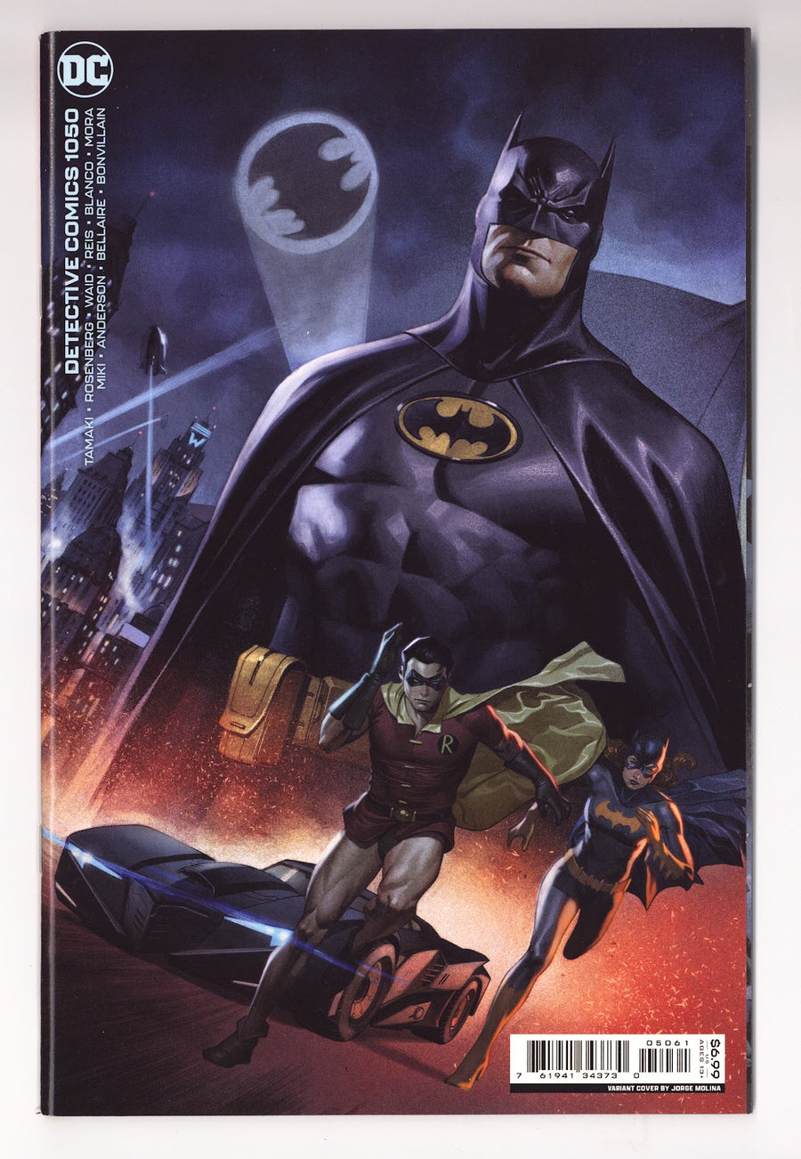Detective Comics Vol 3 1050  High Grade   (2022) Molina Connecting  Variant