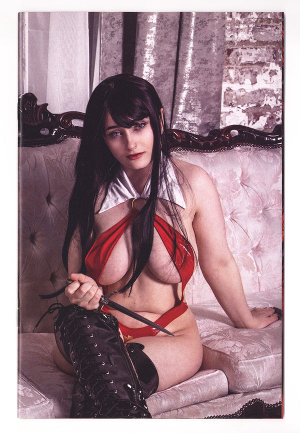 Vampirella Summer Special 2026 1 Photo Virgin Incentive (2026)
