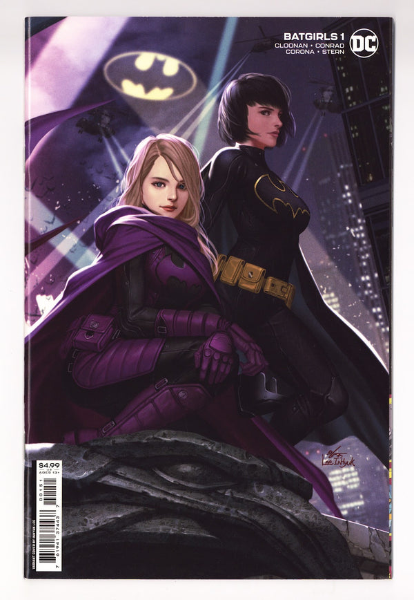 Batgirls 1 High Grade (2022) Lee Connecting Right Variant