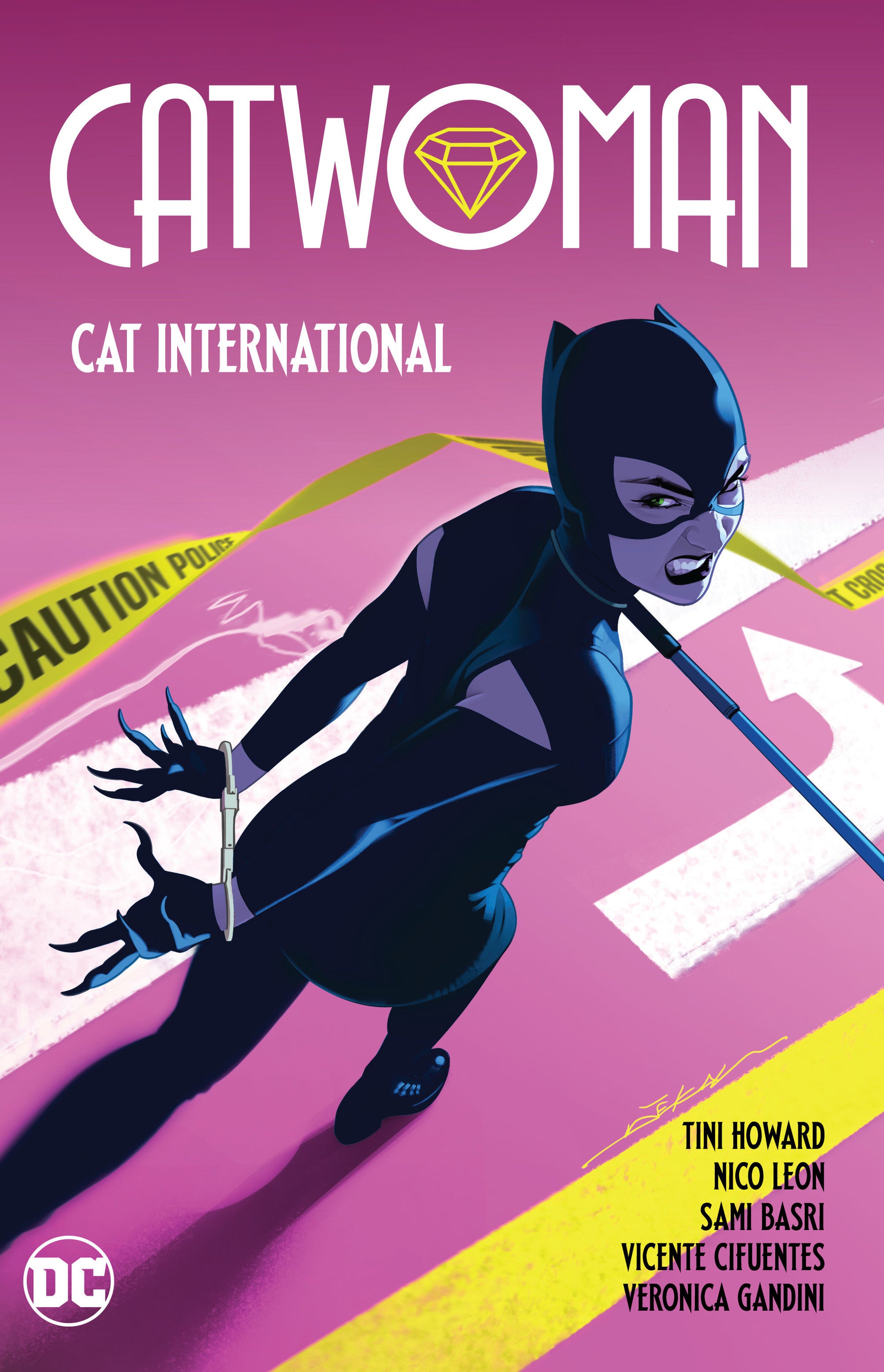 Catwoman Vol. 2: Cat International TPB