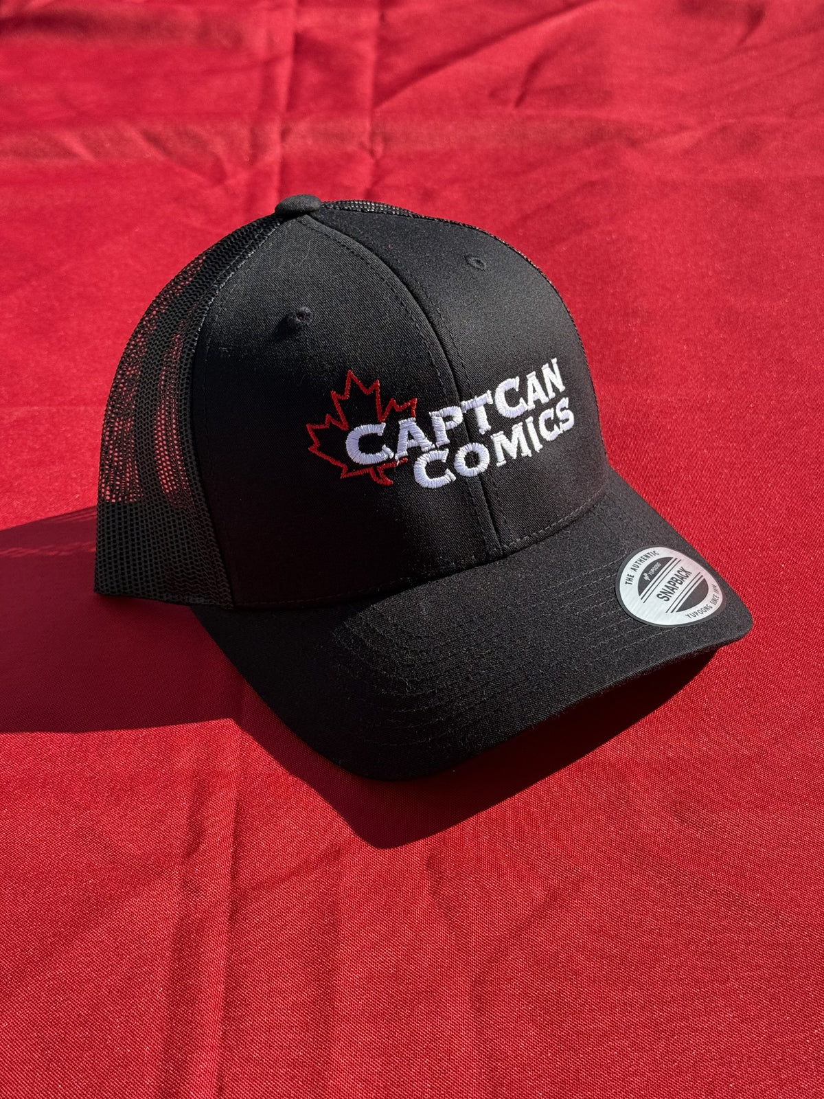 CaptCan Comics trucker hat, black
