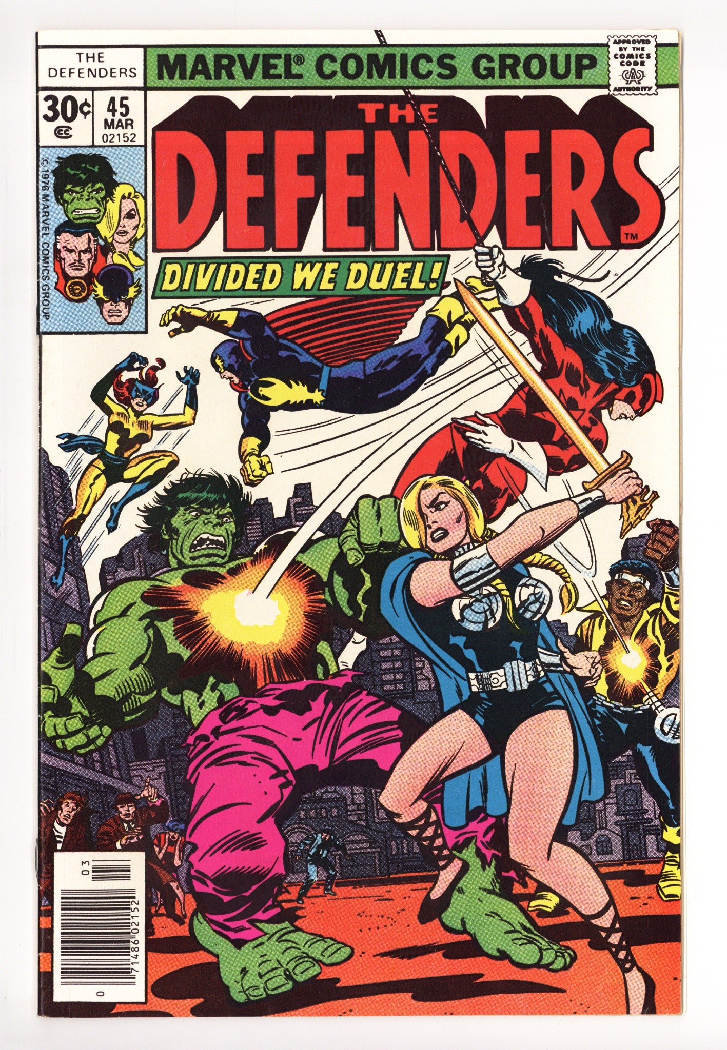 The Defenders Vol 1 45 Mid Grade (1977) 
