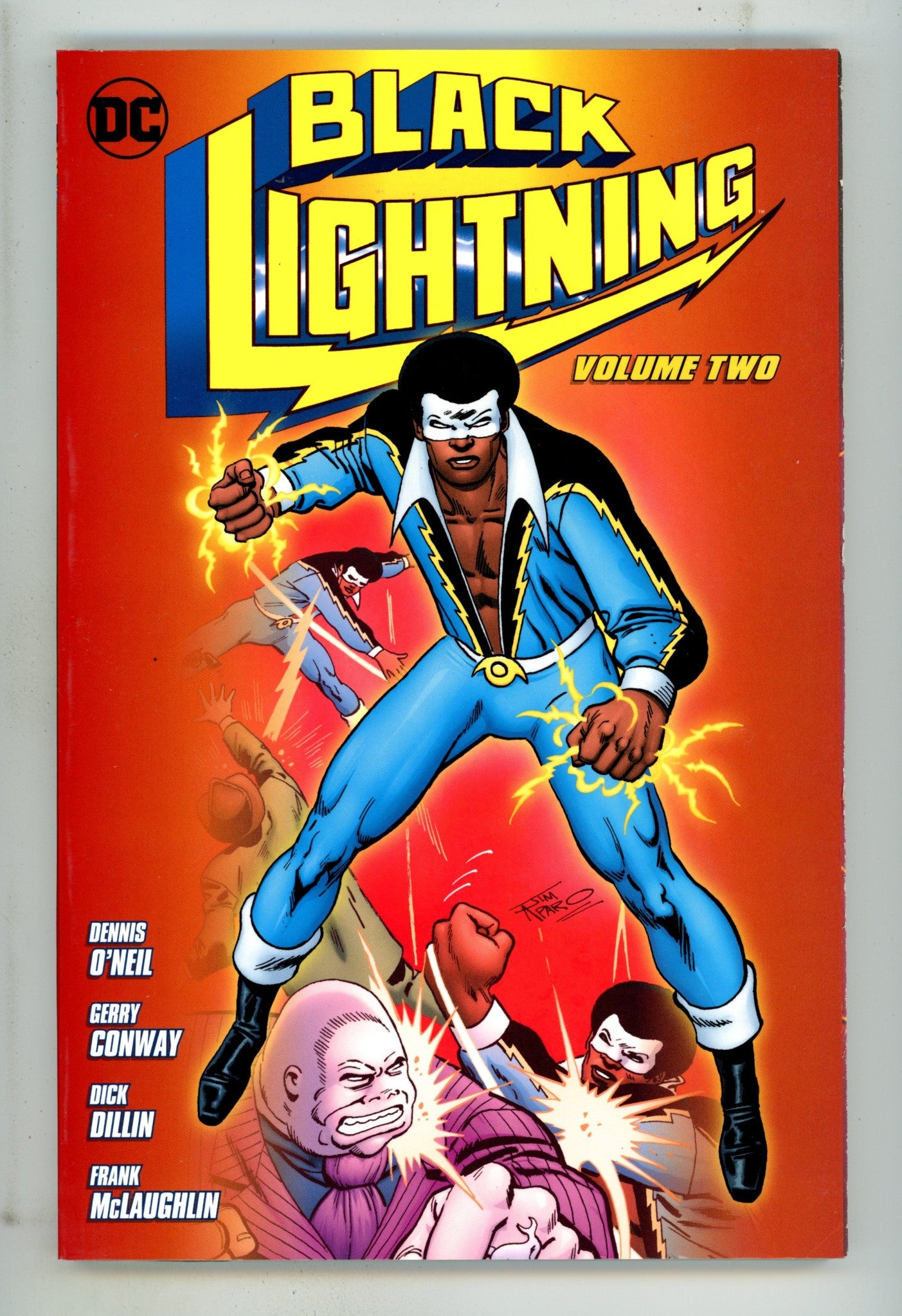 Black Lightning TPB Vol 2 Mid Grade (2018) 