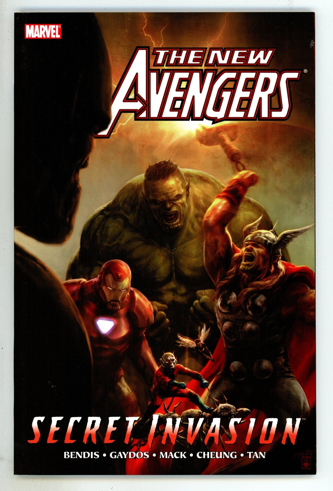 New Avengers TPB Vol 8   High Grade   (2009)       