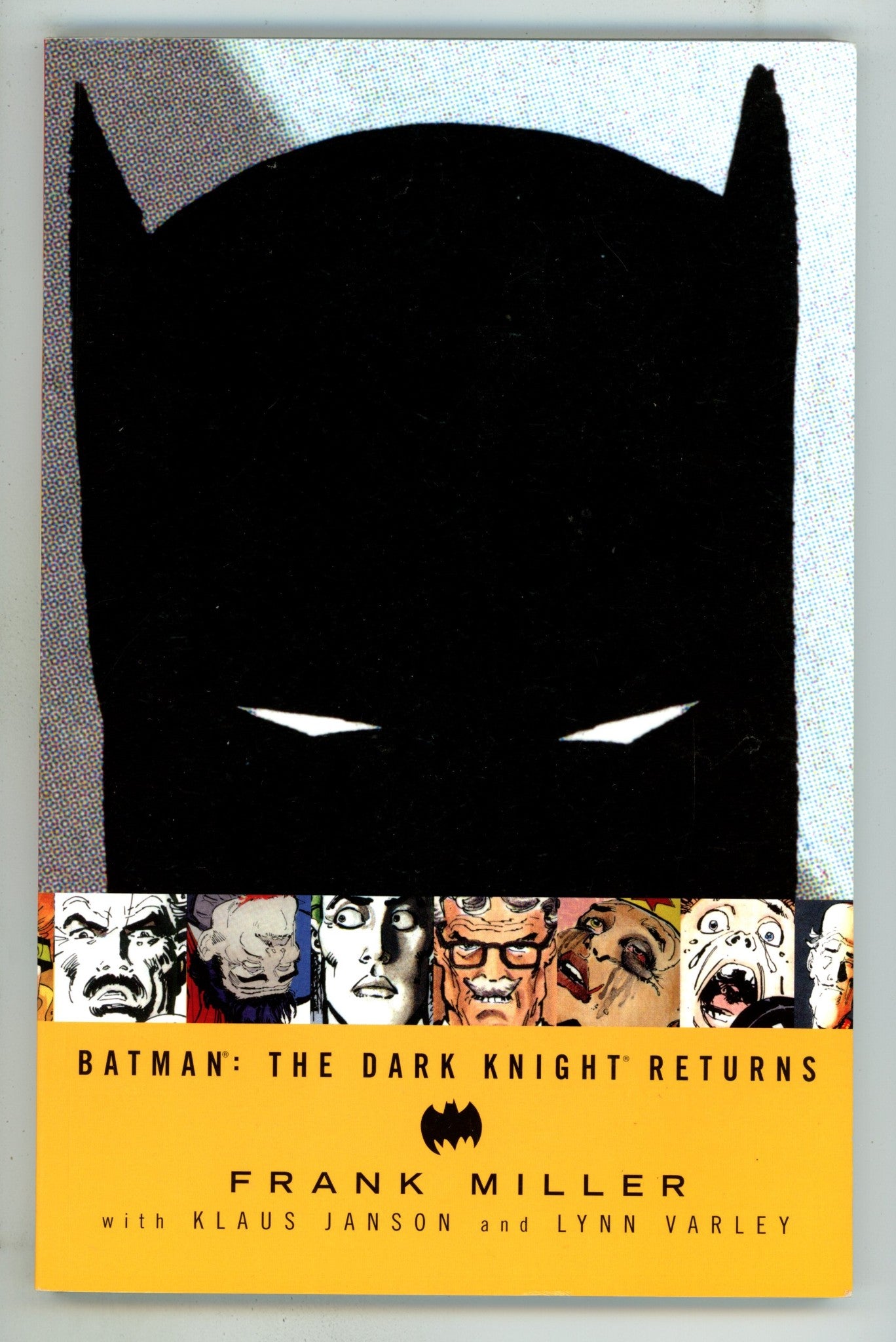 Batman: The Dark Knight Returns TPB Mid Grade 10th Print (2002) 