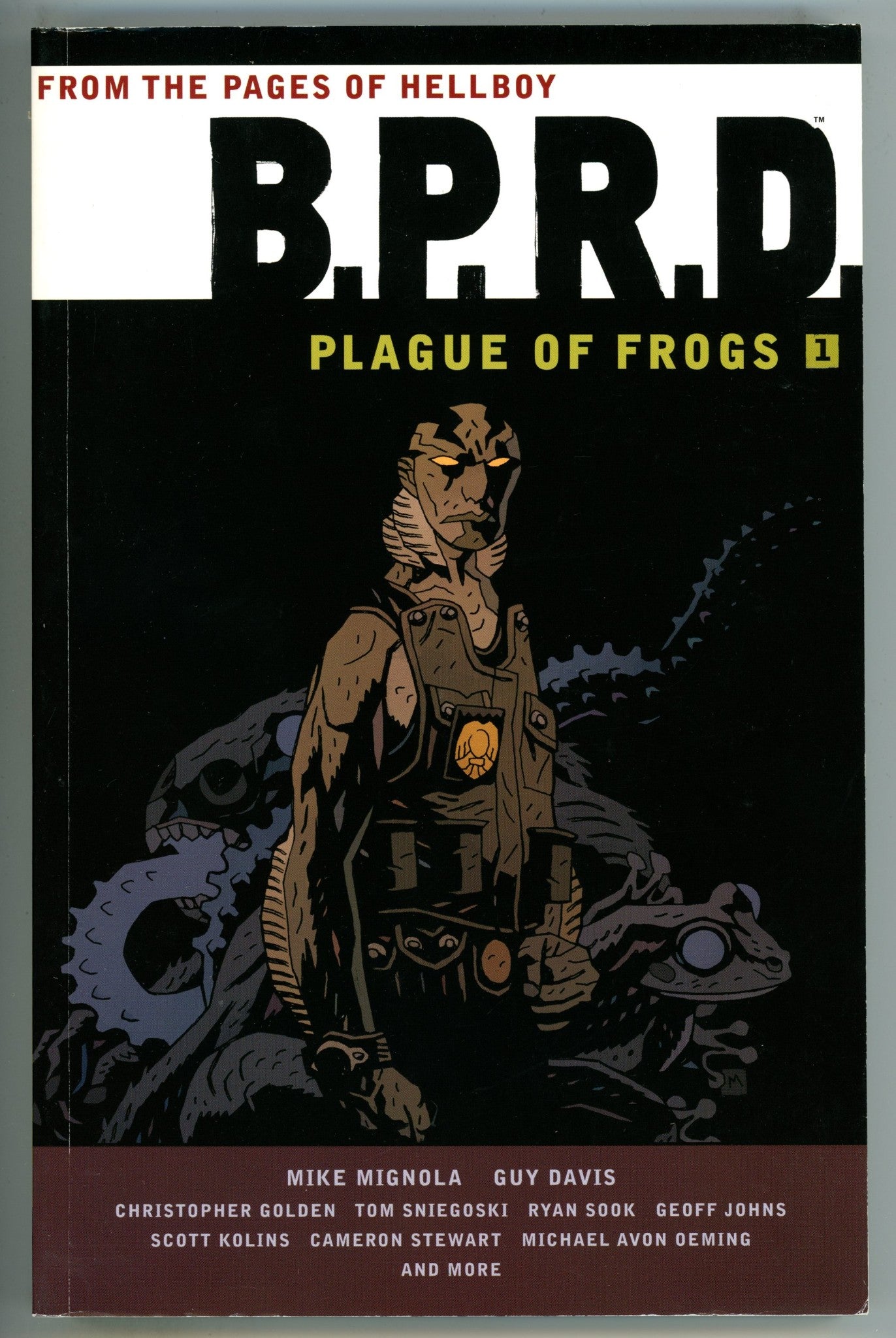 B.P.R.D.: Plague of Frogs TPB Vol 1   Mid Grade   (2014)       