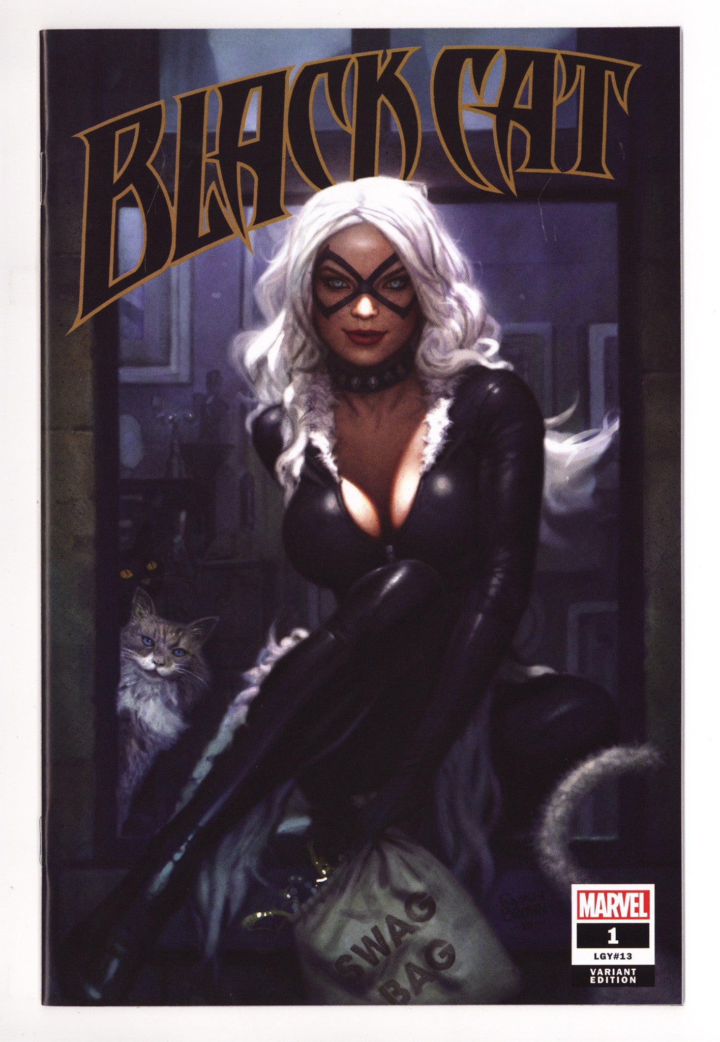 Black Cat Vol 2 1 (13)  NM (9.4)   (2021) Brown     Exclusive Variant  