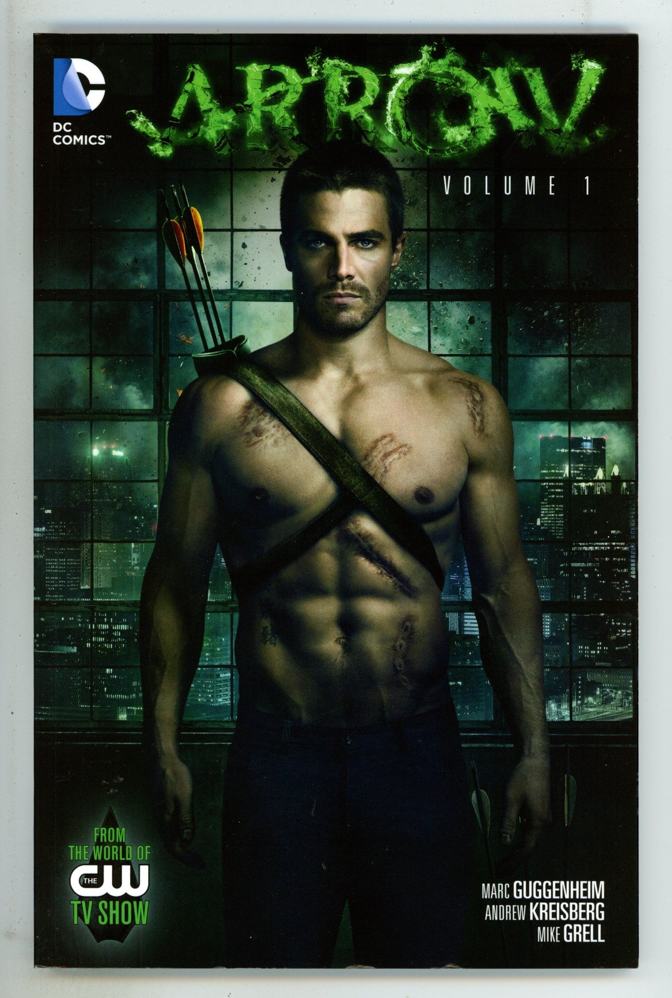 Arrow TPB Vol 1   High Grade   (2013)       