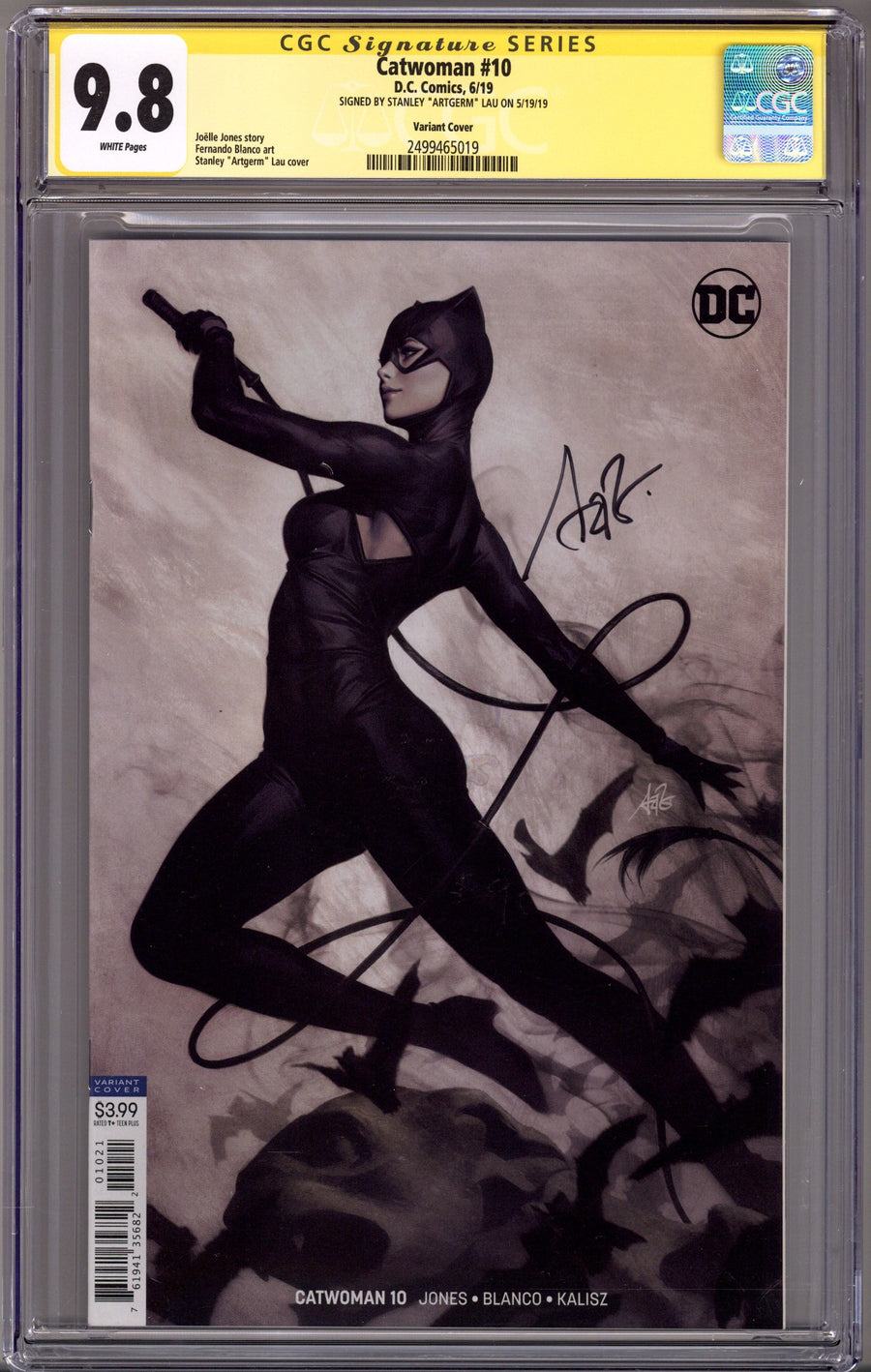Catwoman Vol 5 10 CGC 9.8 (NM/M) (2019) Artgerm Variant Signed x1 Cover Artgerm 