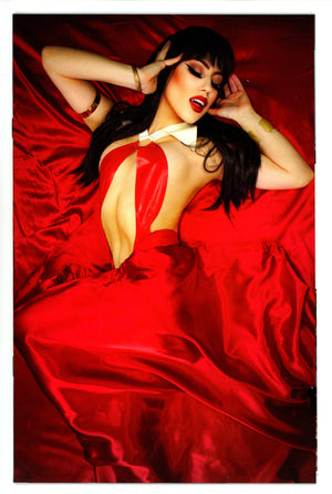 Vampirella Valentine's Special [nn] NM- (9.2) (2022) Cosplay Virgin Incentive Variant