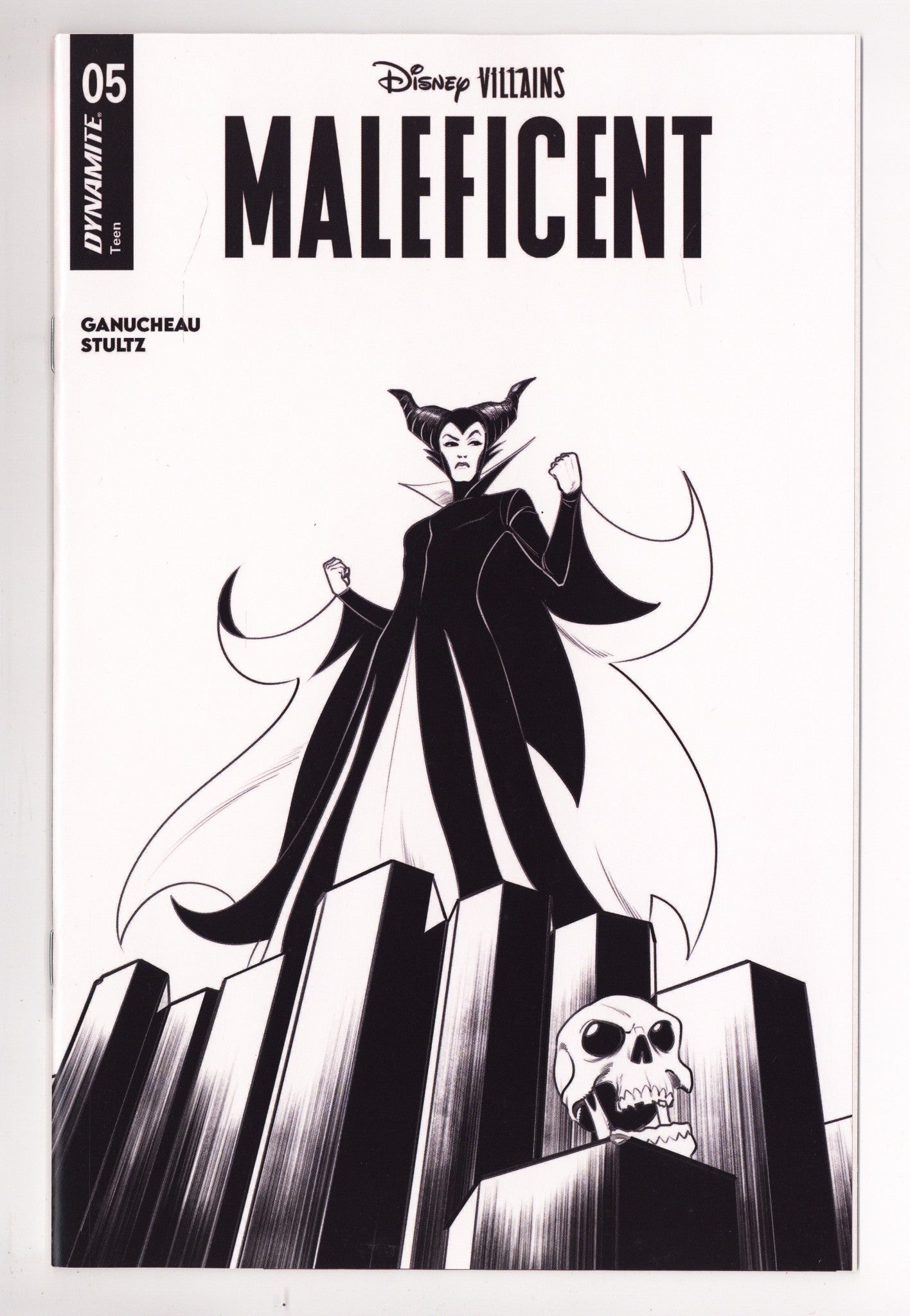 Disney Villains Maleficent 5 Quinn B&W Incentive (2025)