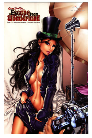Escape from Wonderland 6 VF+ (8.5) (2010) Knaebel Exclusive Variant