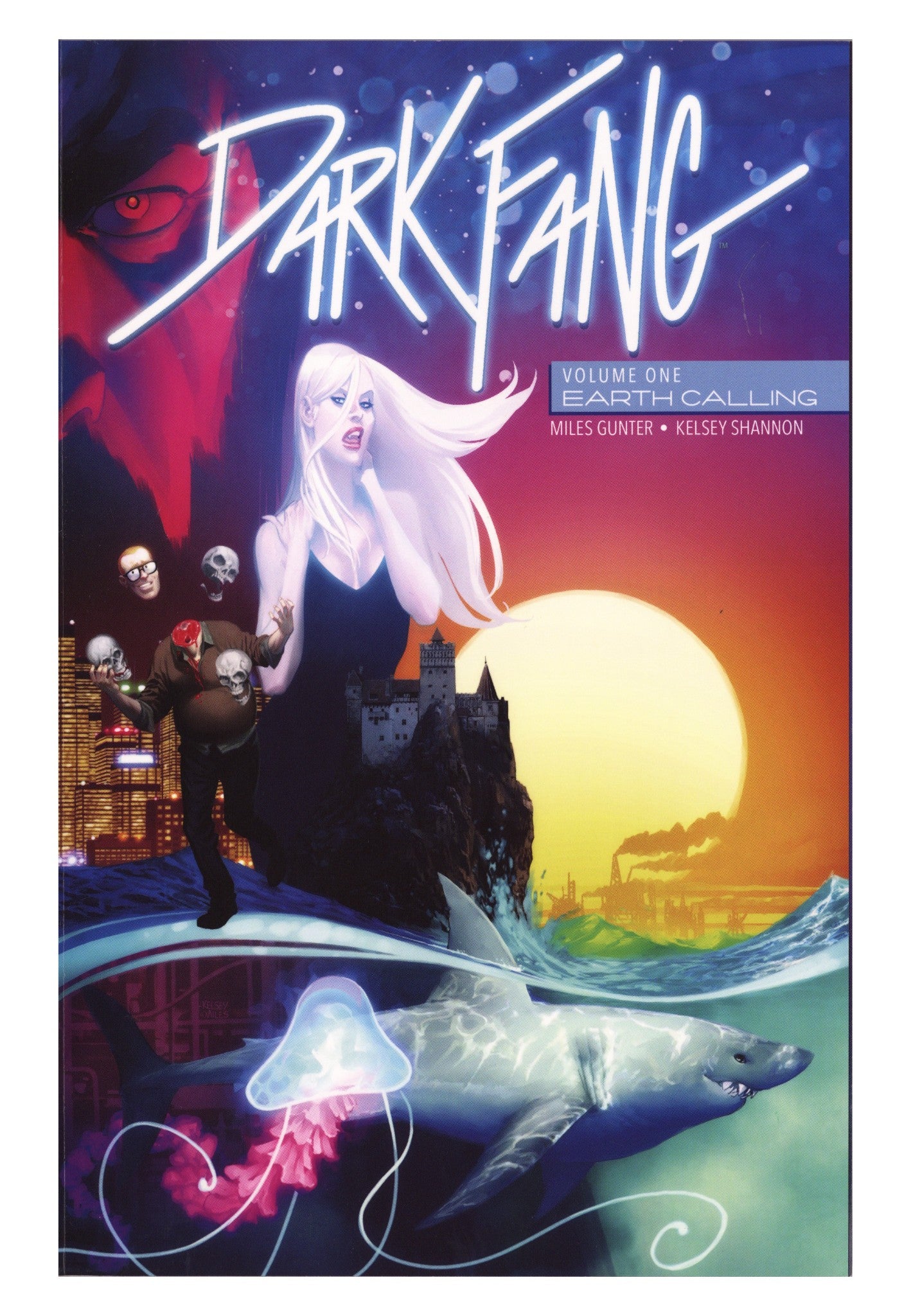 Dark Fang TPB Vol 1   High Grade   (2018)        