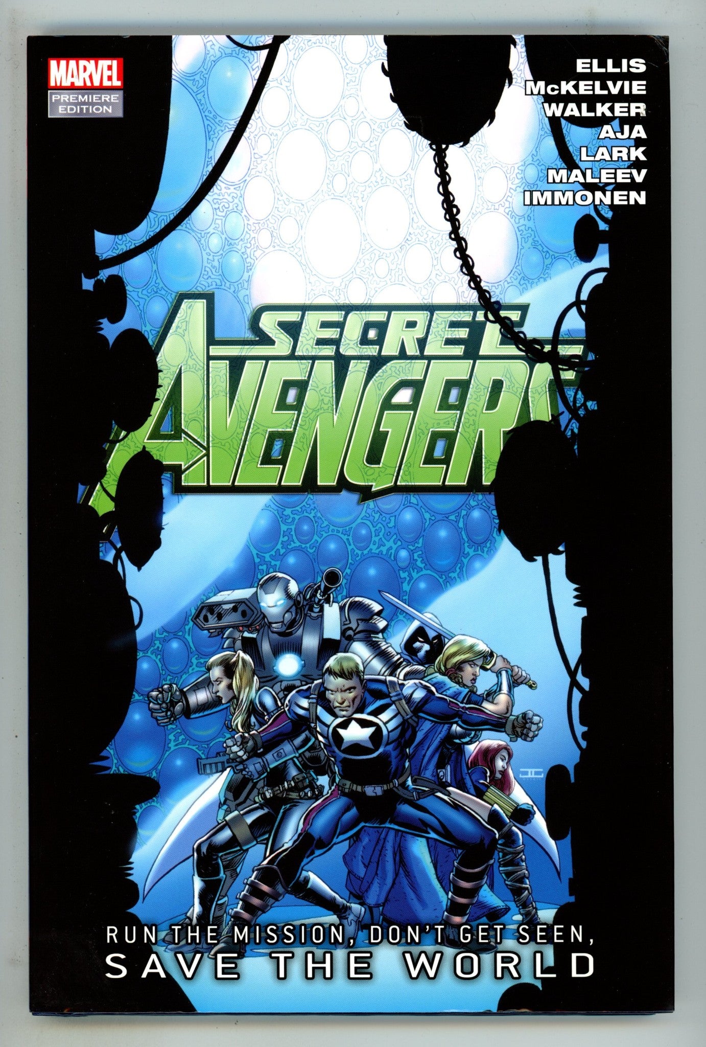 Secret Avengers: Run the Mission, Don't Get Seen, Save the World HC Mid Grade (2012) 