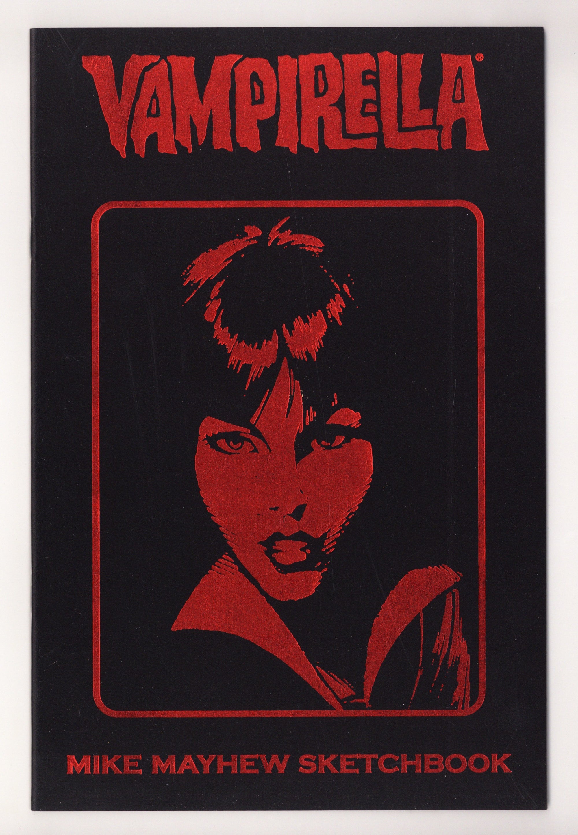 Vampirella: Mike Mayhew Sketchbook   [nn]  NM (9.4)   (2001) Leather   Variant  
