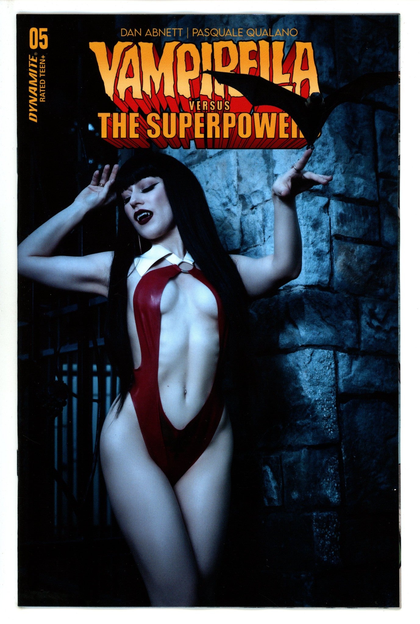 Vampirella Vs Superpowers 5 Cosplay Variant (2023)