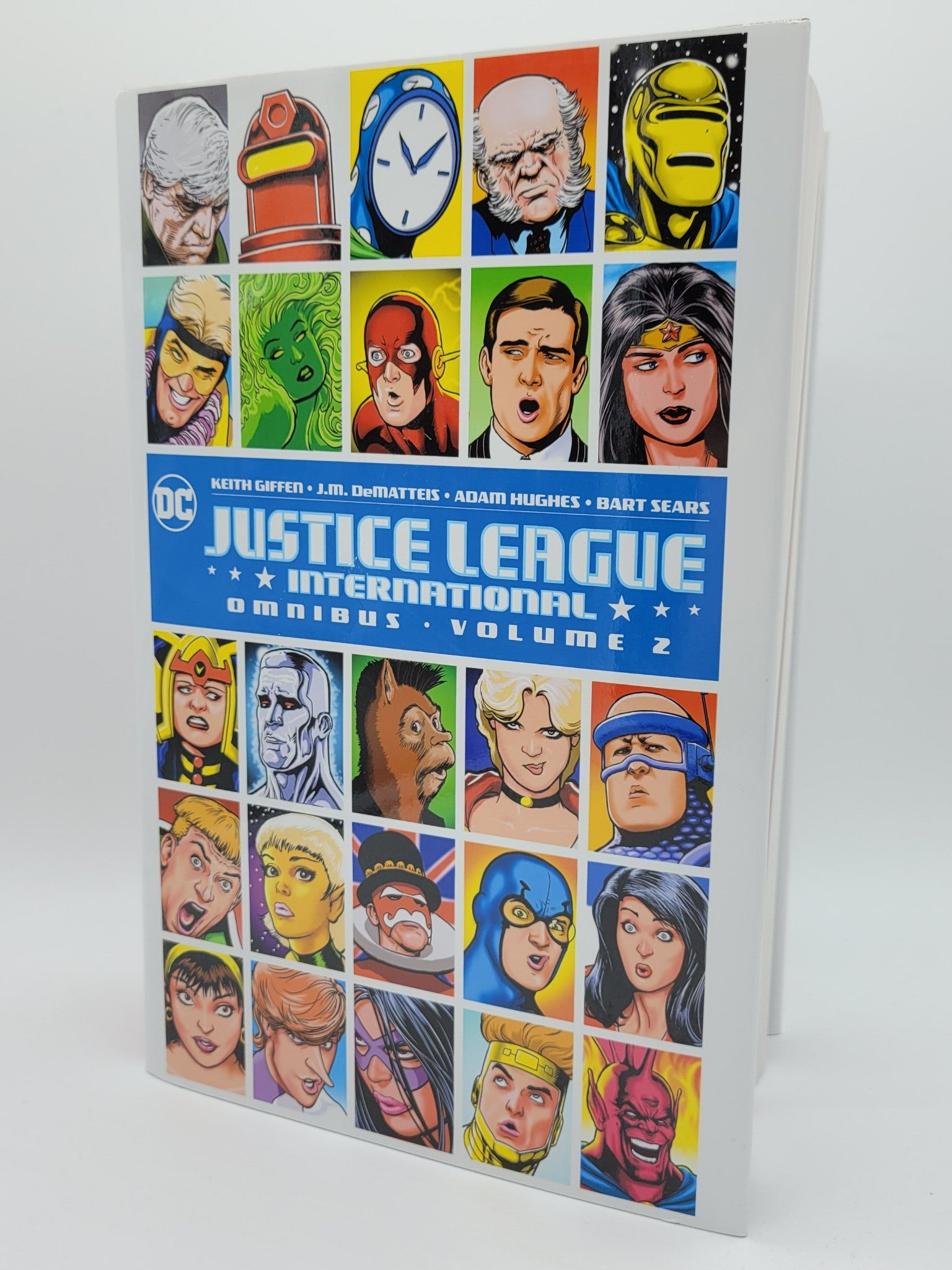 Justice League International Vol 2 Omnibus HC