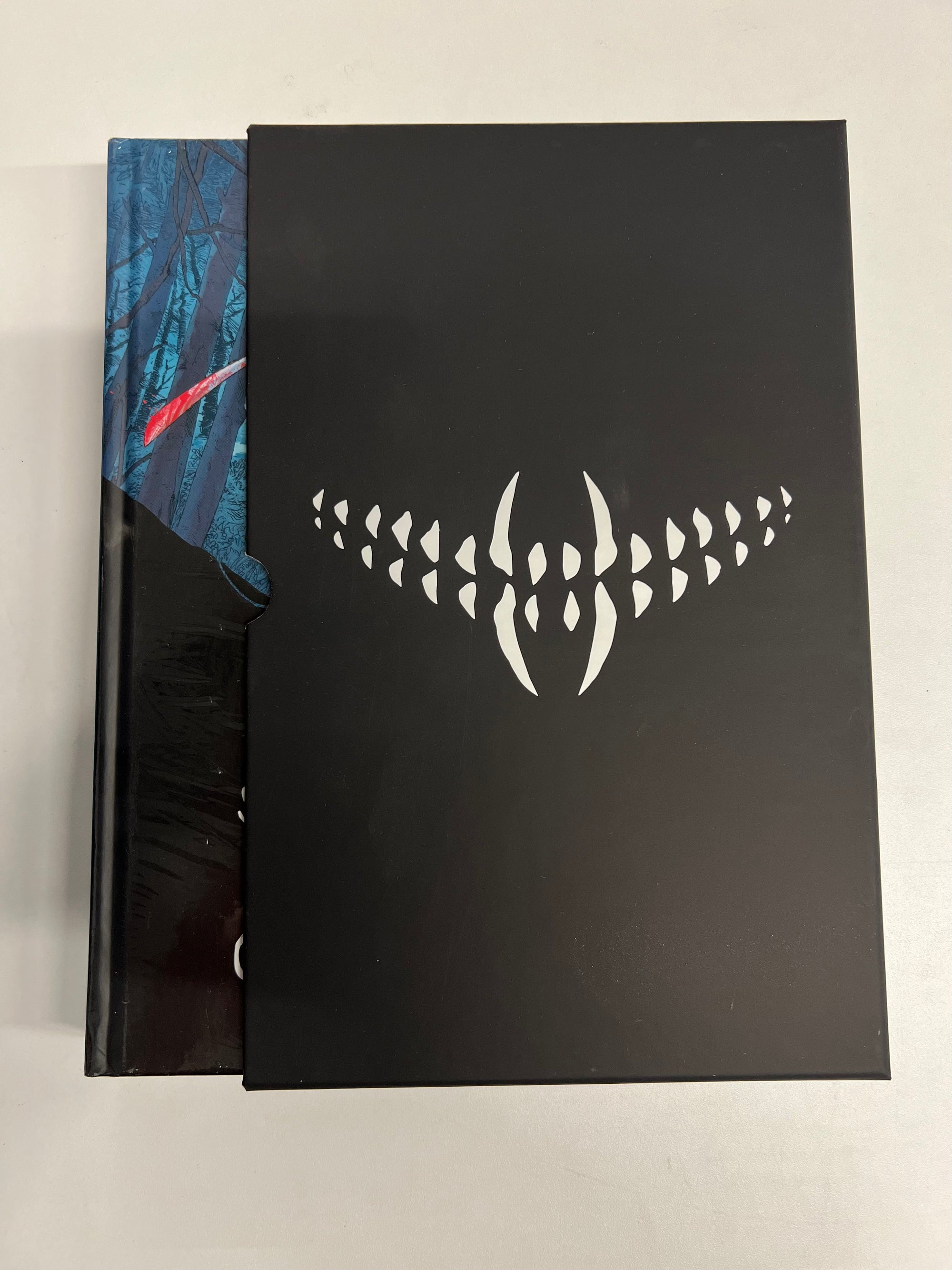 Something is Killing the Children Vol 1 Deluxe Slipcase HC