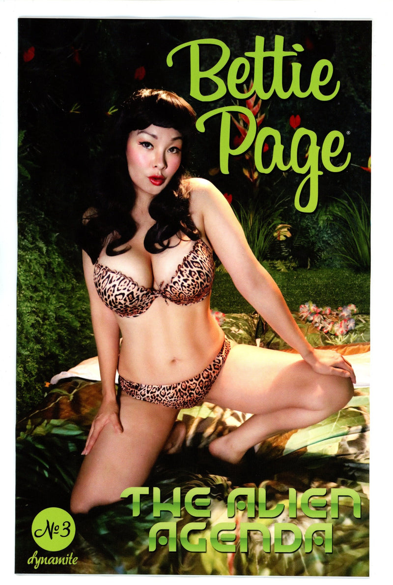 Bettie Page Alien Agenda 3 Cosplay Variant (2022)