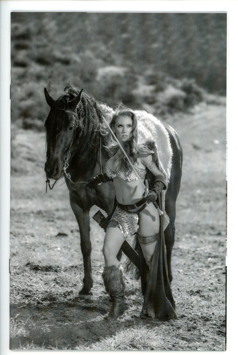 Red Sonja Black White Blood 4 Cosplay Variant (2021)