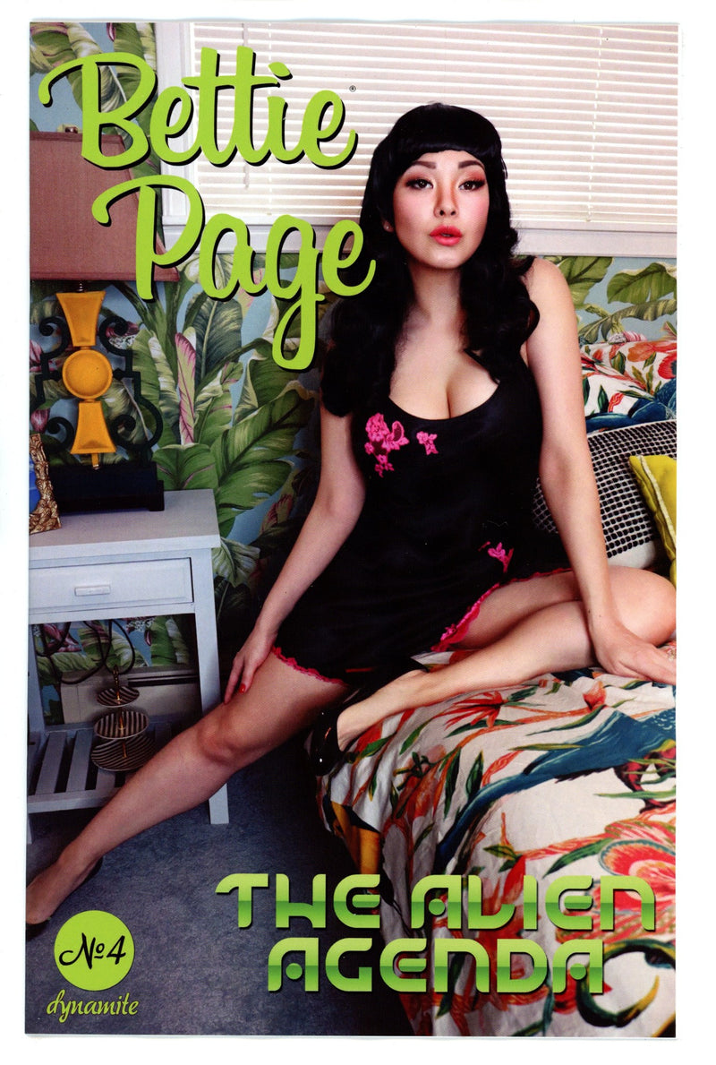 Bettie Page Alien Agenda 4 Cosplay Variant (2022)