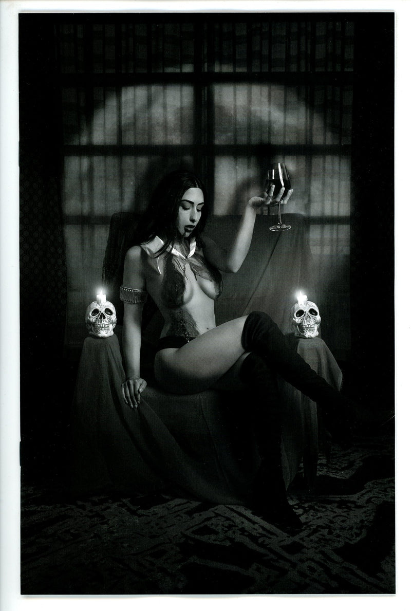 Vampirella 1992 1 Cosplay Variant