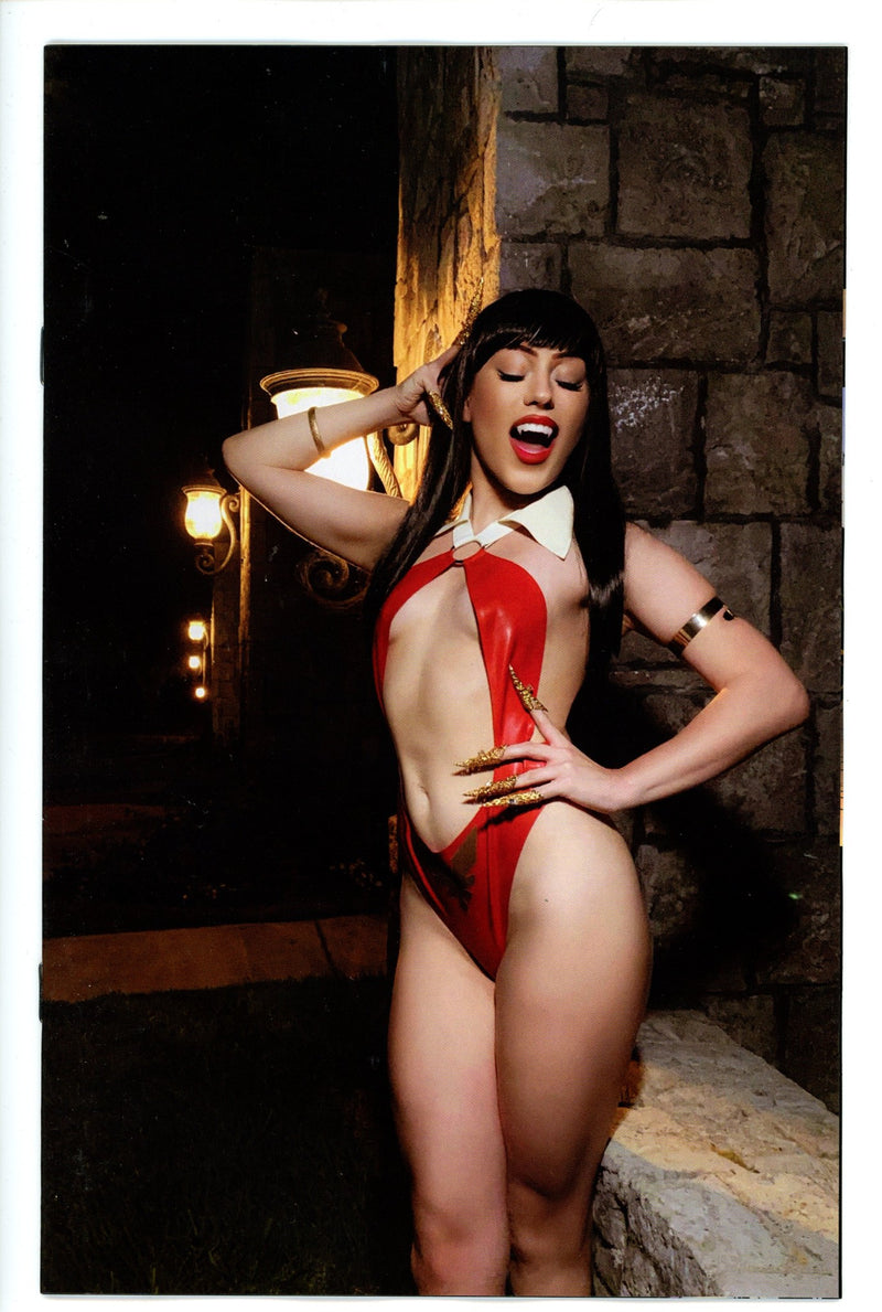 Vengeance of Vampirella Vol 2 24 Cosplay Virgin Variant (2021)