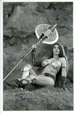 Red Sonja Black White Red 6 Cosplay Virgin Variant (2022)