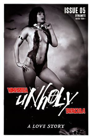 Vampirella / Dracula Unholy 5 Cosplay Variant