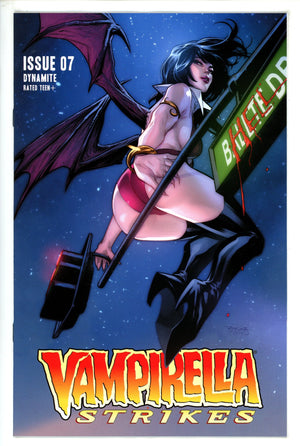 Vampirella Strikes 7 Segovia Variant