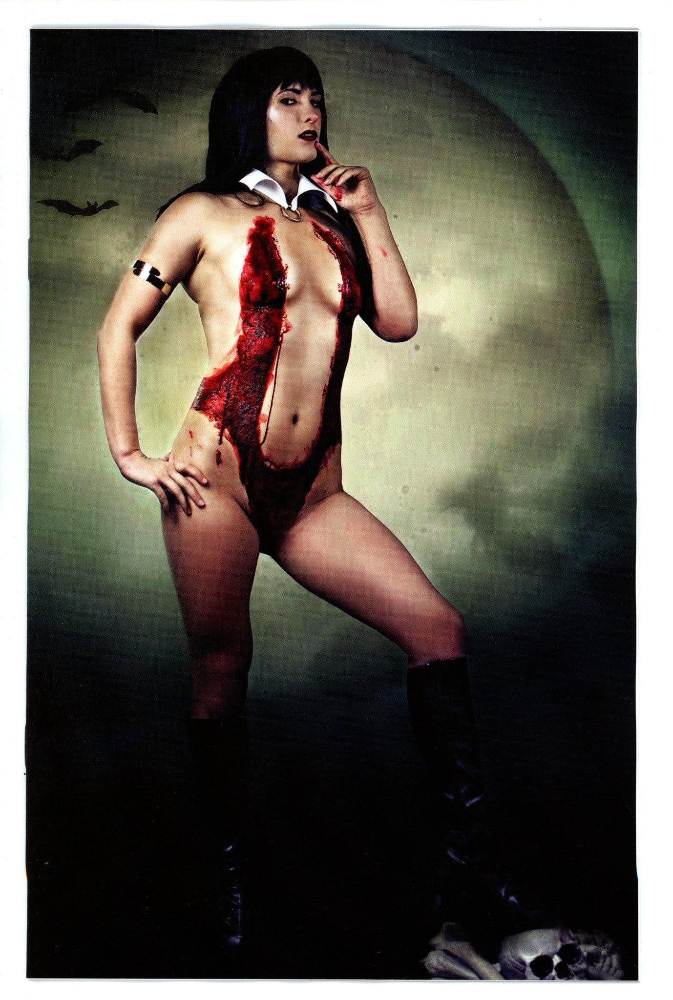 Vampirella / Dracula Unholy 5 Cosplay Variant (2022)