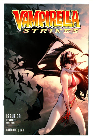 Vampirella Strikes 8 Segovia Variant (2022)