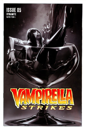 Vampirella Strikes 5 Segovia Variant