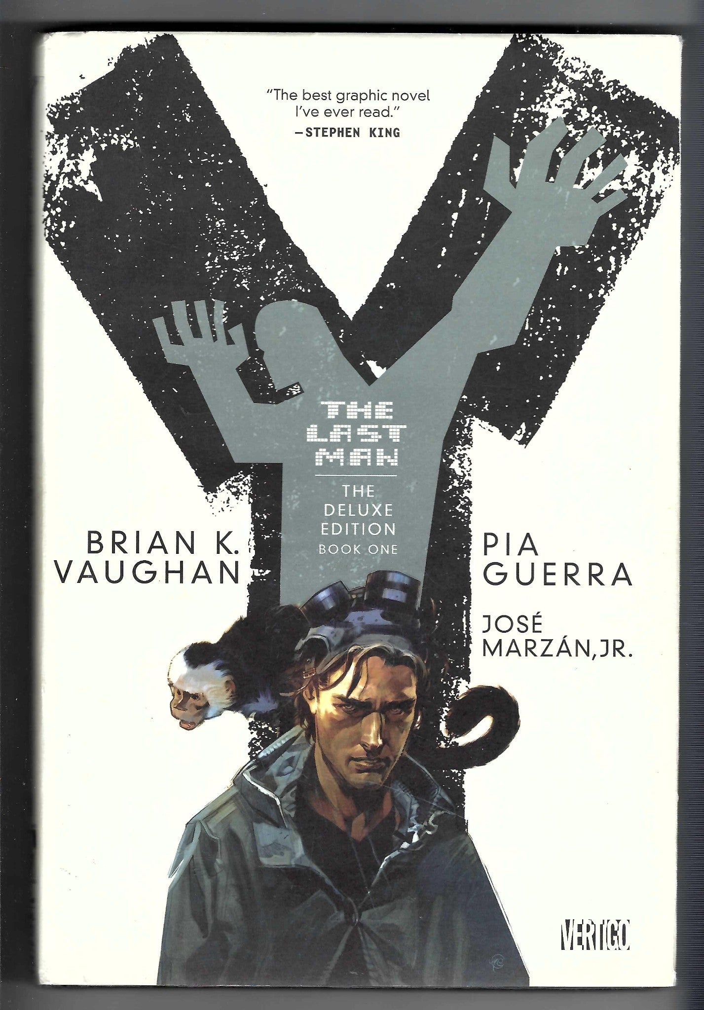 Y the Last Man Vol 1 Deluxe Edition